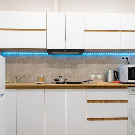 The Central Border Premium Apartment Sturovo Ngoại thất bức ảnh