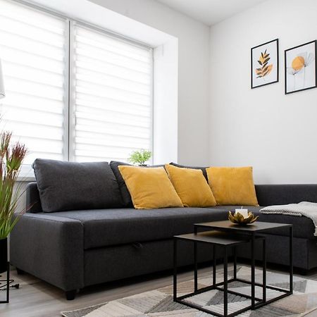 The Central Border Premium Apartment Sturovo Ngoại thất bức ảnh