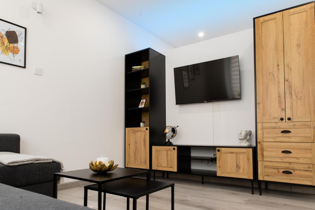 The Central Border Premium Apartment Sturovo Ngoại thất bức ảnh