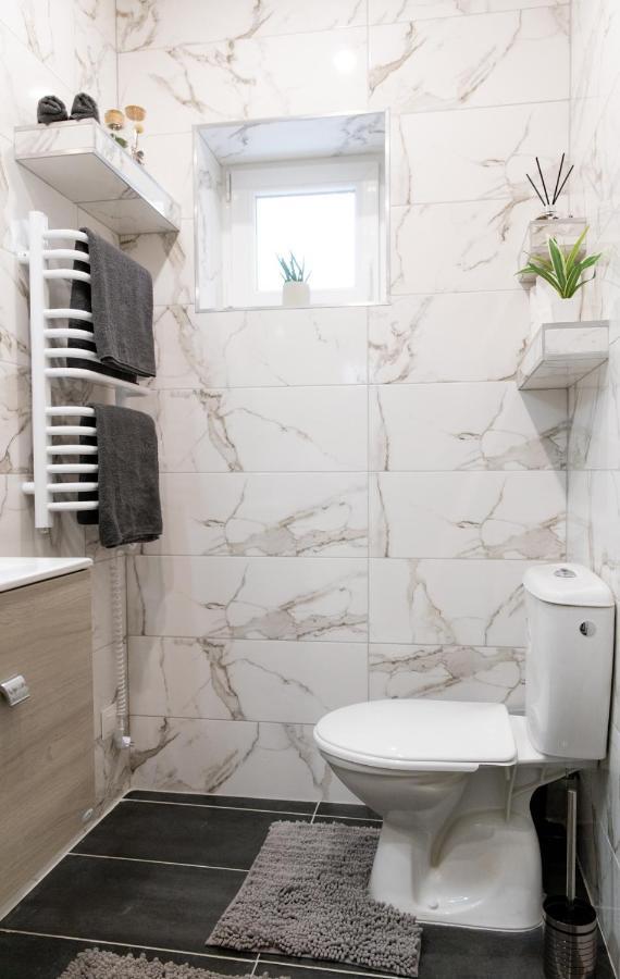 The Central Border Premium Apartment Sturovo Ngoại thất bức ảnh